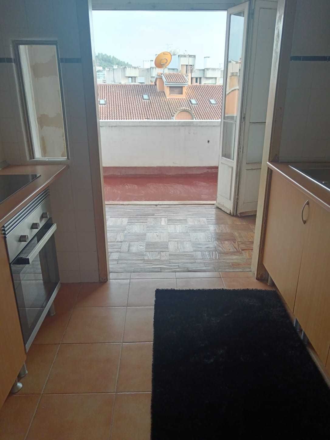 Arrenda se T3 €870,00 Coimbrashopping Polo II