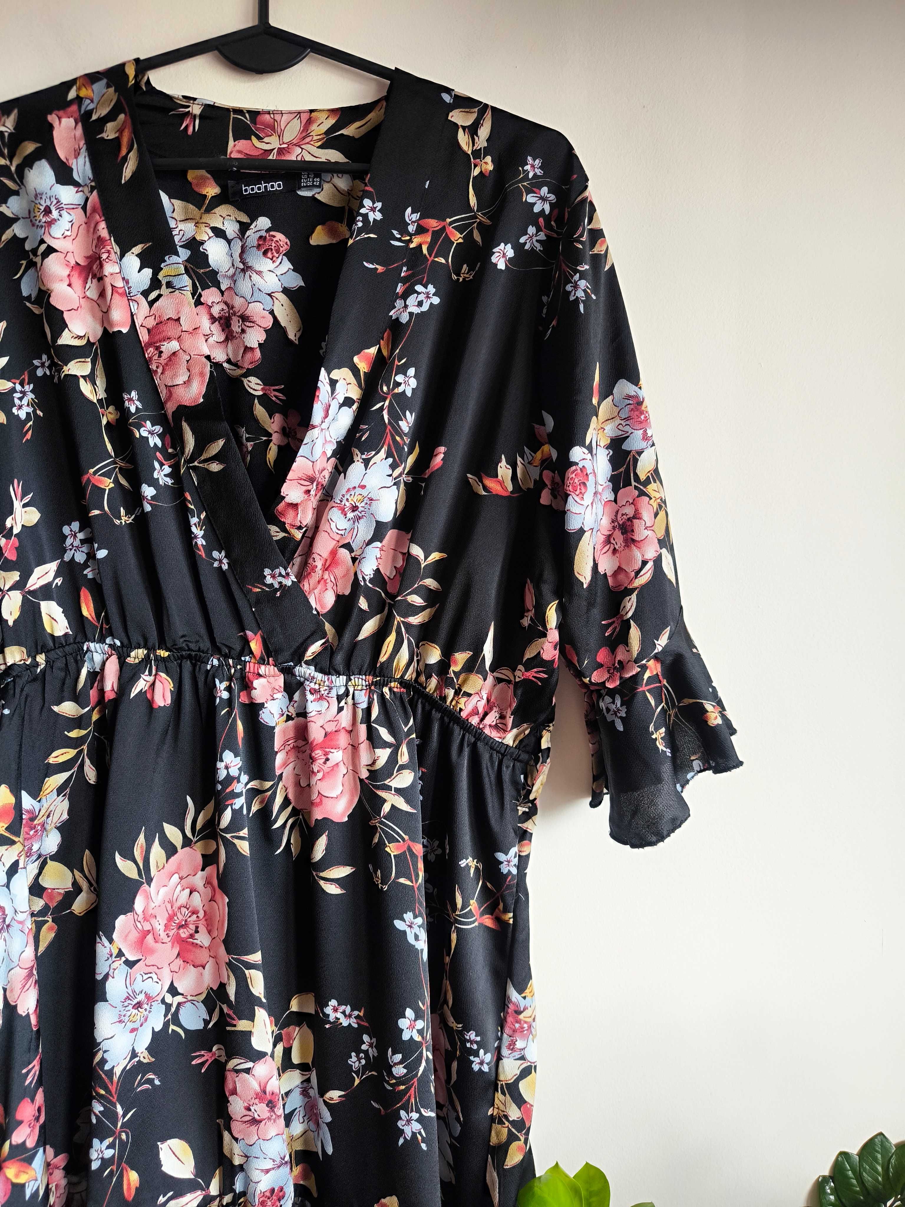 Lekka, kobieca sukienka marki Boohoo w kwiatowy wzór - 42/44 (2XL/3XL)