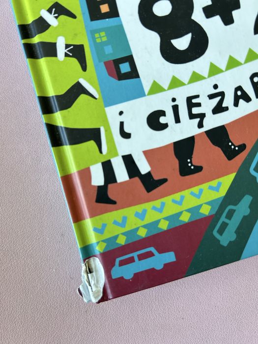 8 + 2 i ciężarówka. Vestly Anne-Cath.