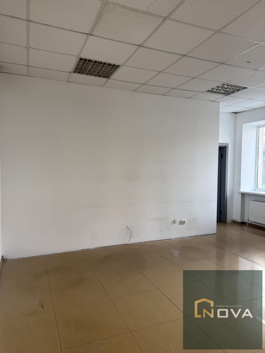 Оренда офісного приміщення 44 м² в Центрі.