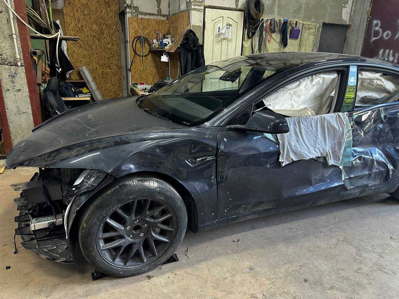 Розбираємо Tesla Model 3 Highland 2024 року задній привід