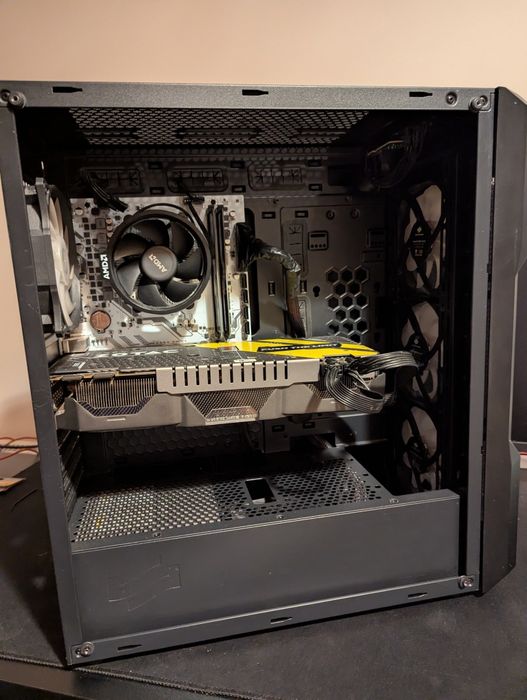 Komputer Ryzen 5 3600, GeForce GTX 1070 TI, 16GB RAM, 1TB SSD