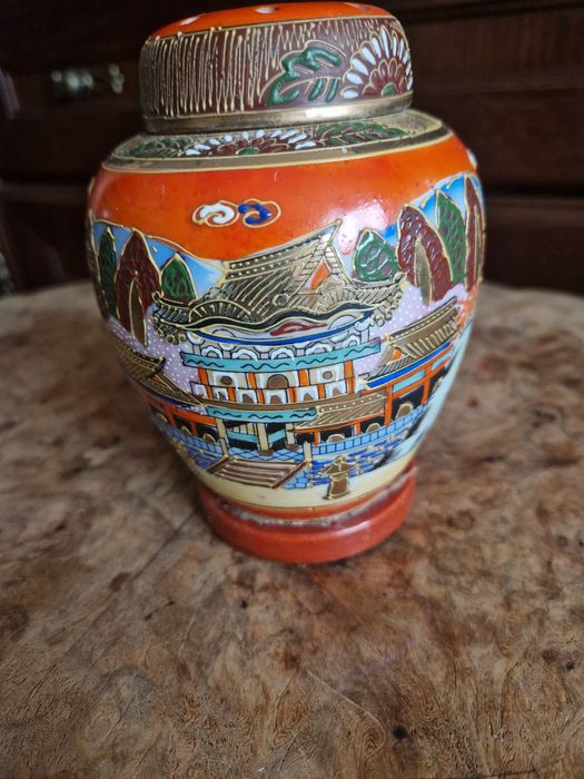 Wazon- Kadzidełko- Japonia