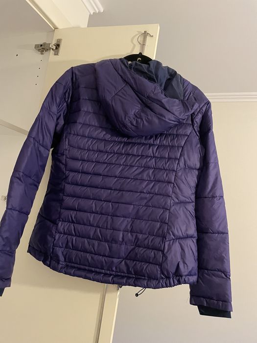 Casaco impermeavel roxo