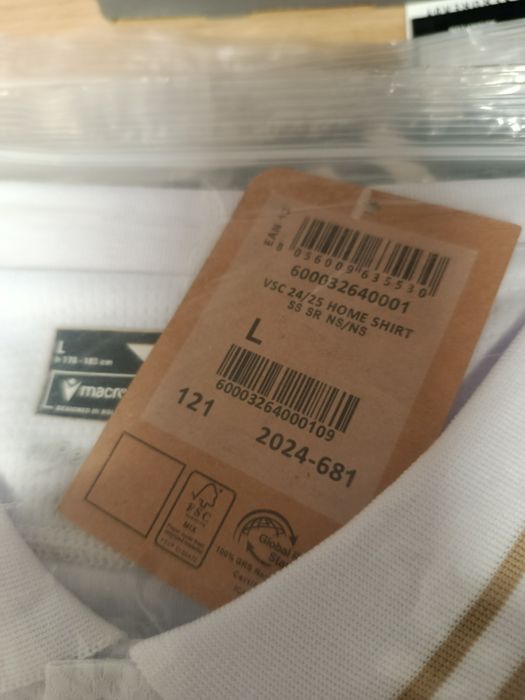 camisolas sapatilhas e fatos treino para vender