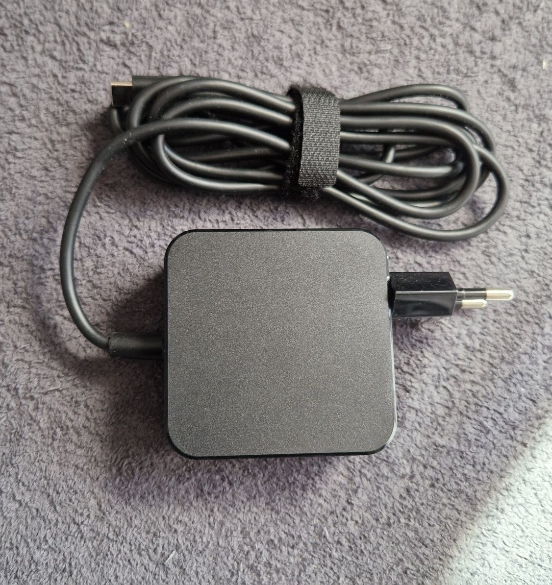 Uniwersalny zasilacz ładowarka 45W do laptopów z wejściem USB-C Type-C