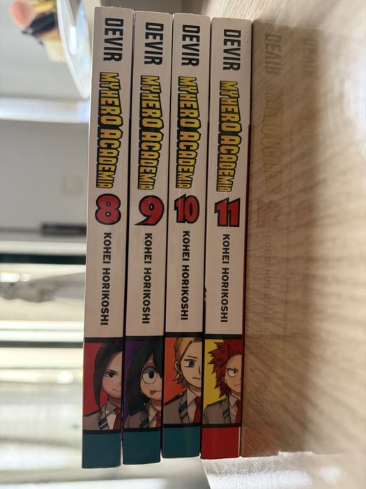 Conjunto de mangas : “My hero academia” 8,9,10,11