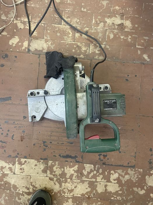 Пила циркулярна ПРОТОН ПДТ-210