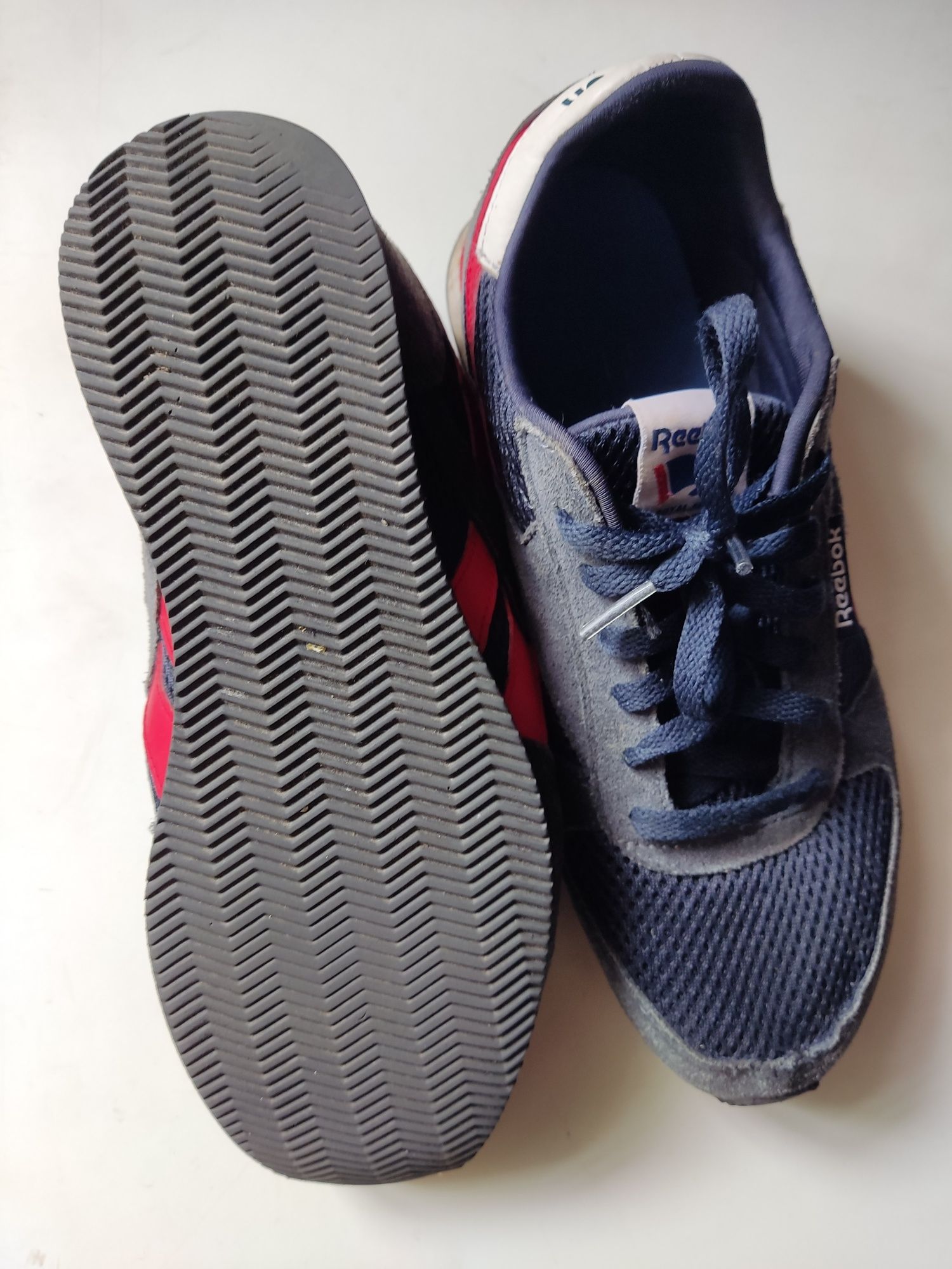 Кроссовки мужские спортивные привезены из Европы, марка - Reebok