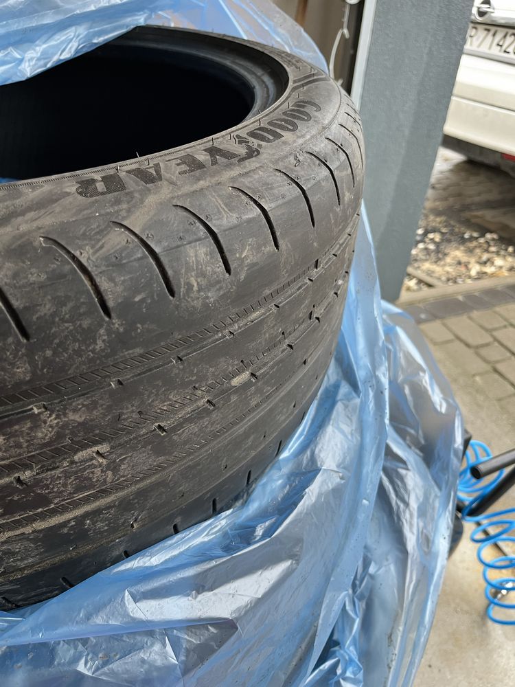 Goodyear Eagle F1 asymetric3 245/40 r19