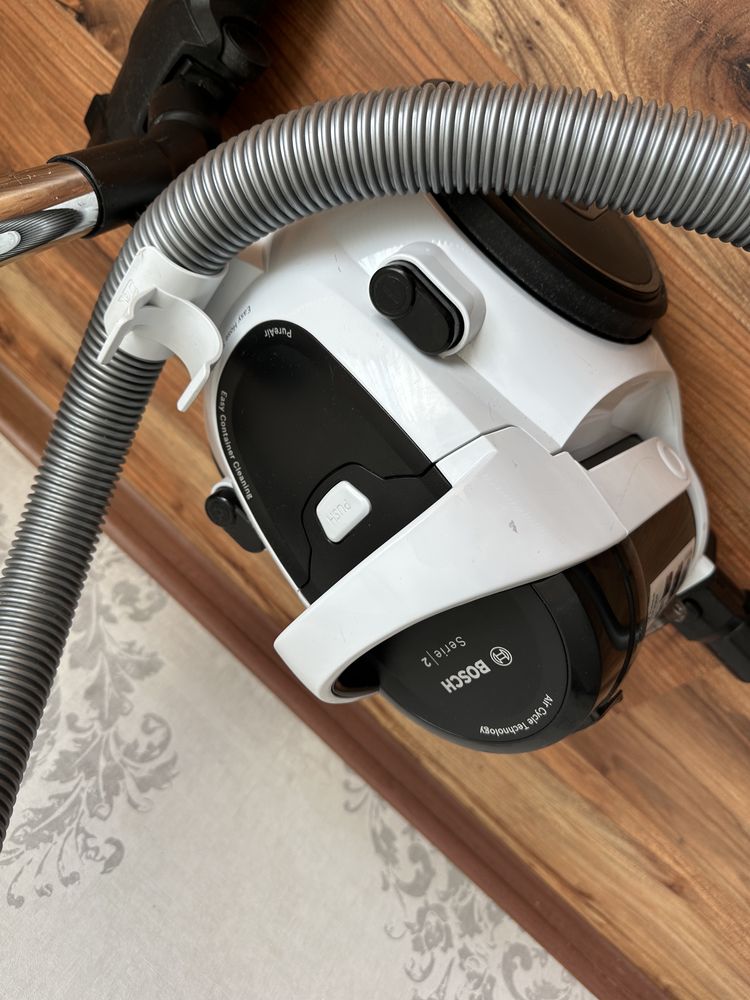 Пылесос Bosch series 2   BGS05A225