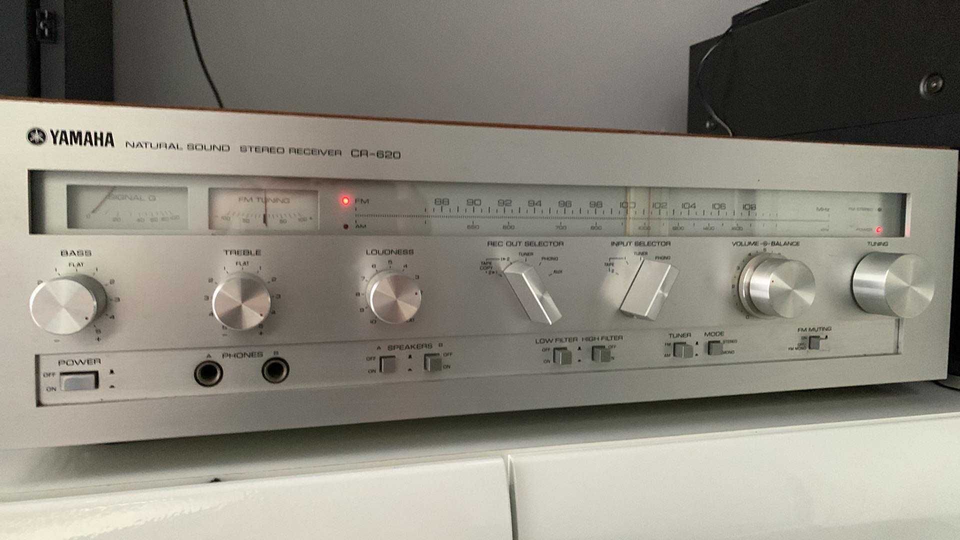 Amplituner stereo vintage Yamaha CR - 620