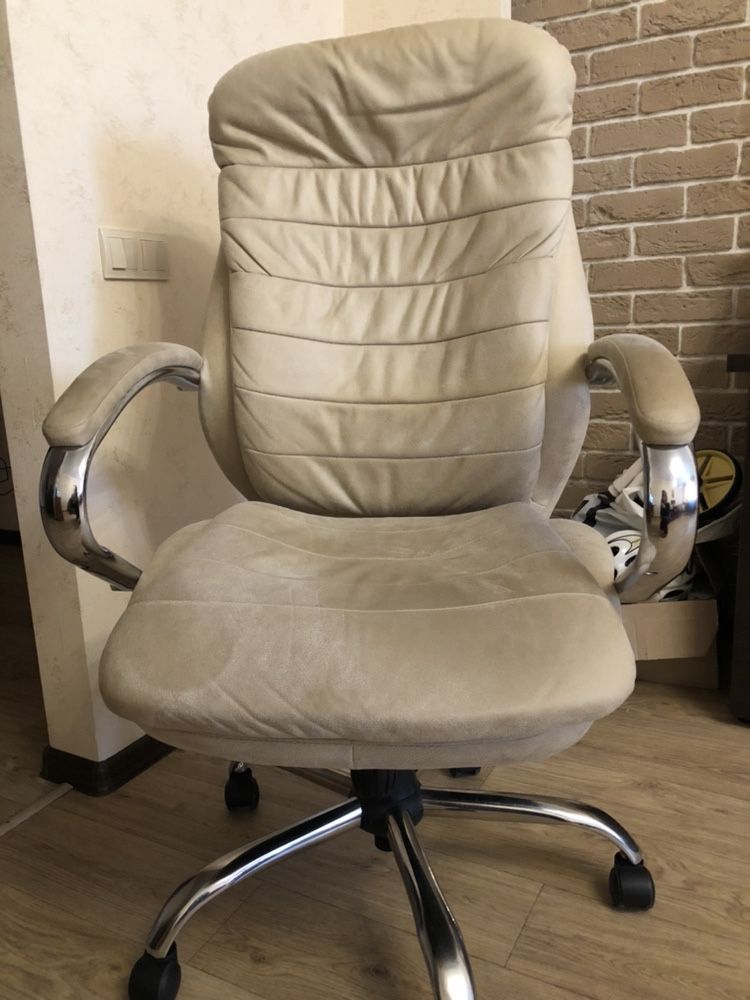 Кресло офисное Валенсия Аклас срочно+ ткань для перетяжки сидения