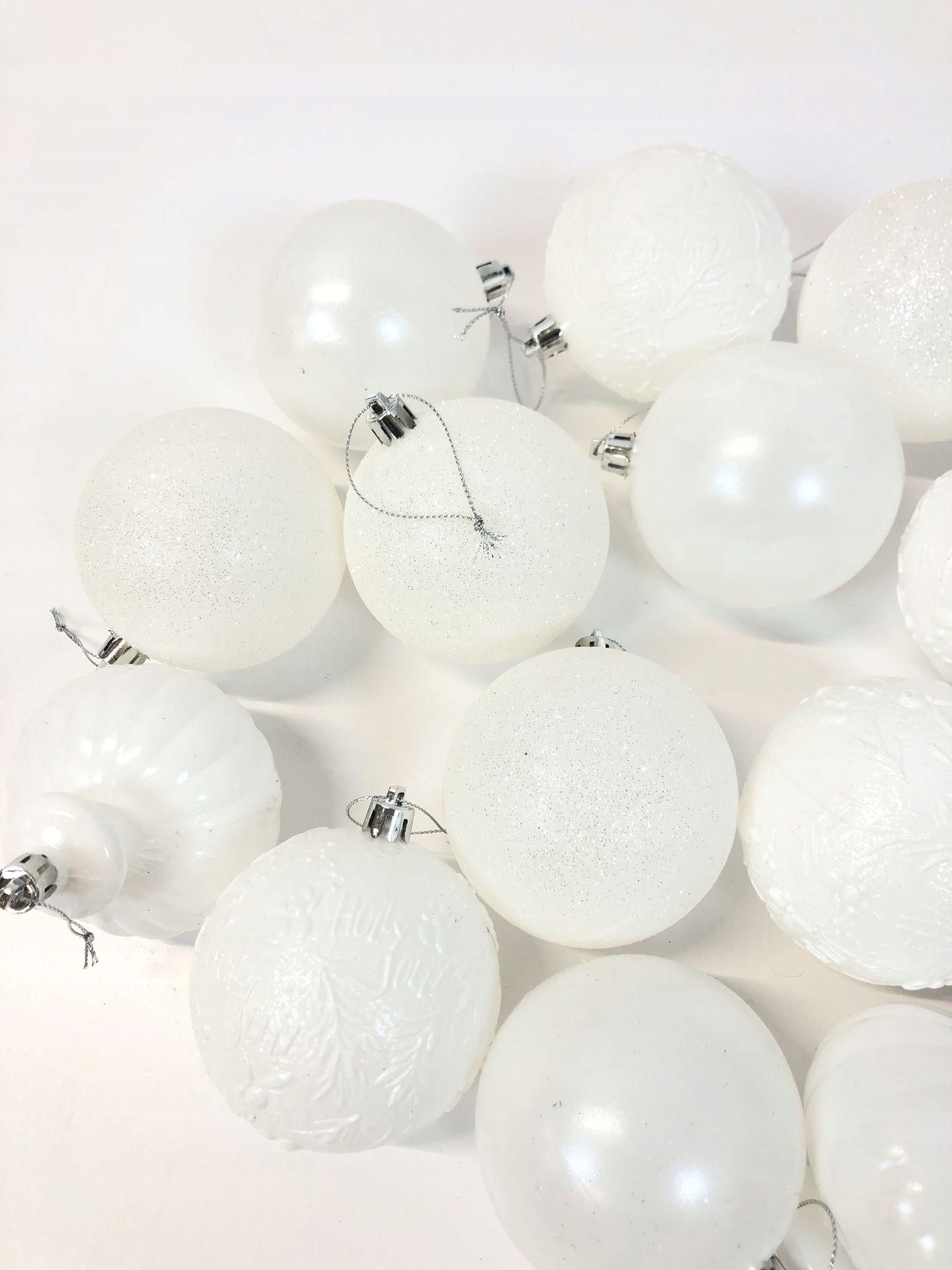 Bombki choinkowe białe 8,9 cm zestaw KI Store plastikowe 20 sztuk