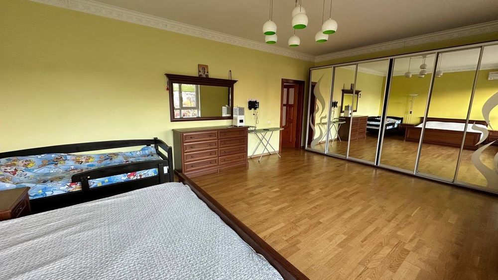 Оренда затишної оселі для великої сім'ї