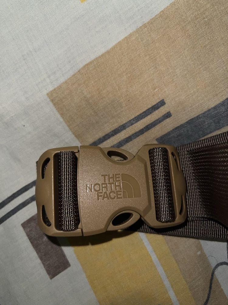 Продам сумку поясну TNF оригінал