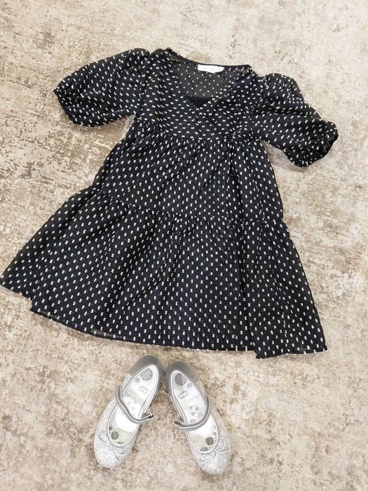 Святкова сукня zara 122, туфлі 31