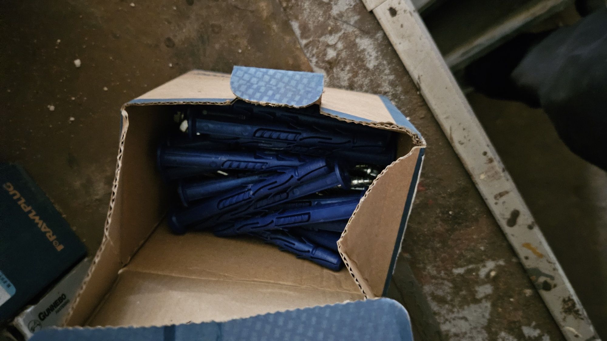Zestaw kołków i wkrętów - Koelner, Rawlplug, Gamet