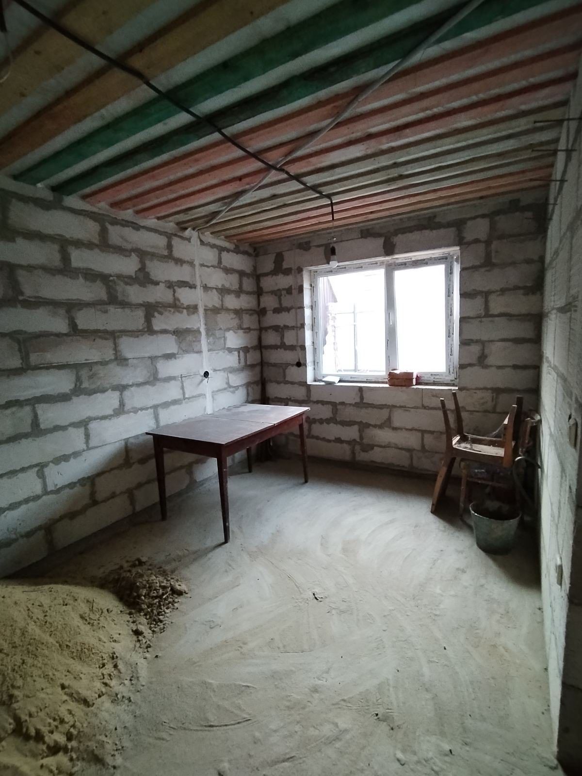 Продається  частина будинку,район Осташівка