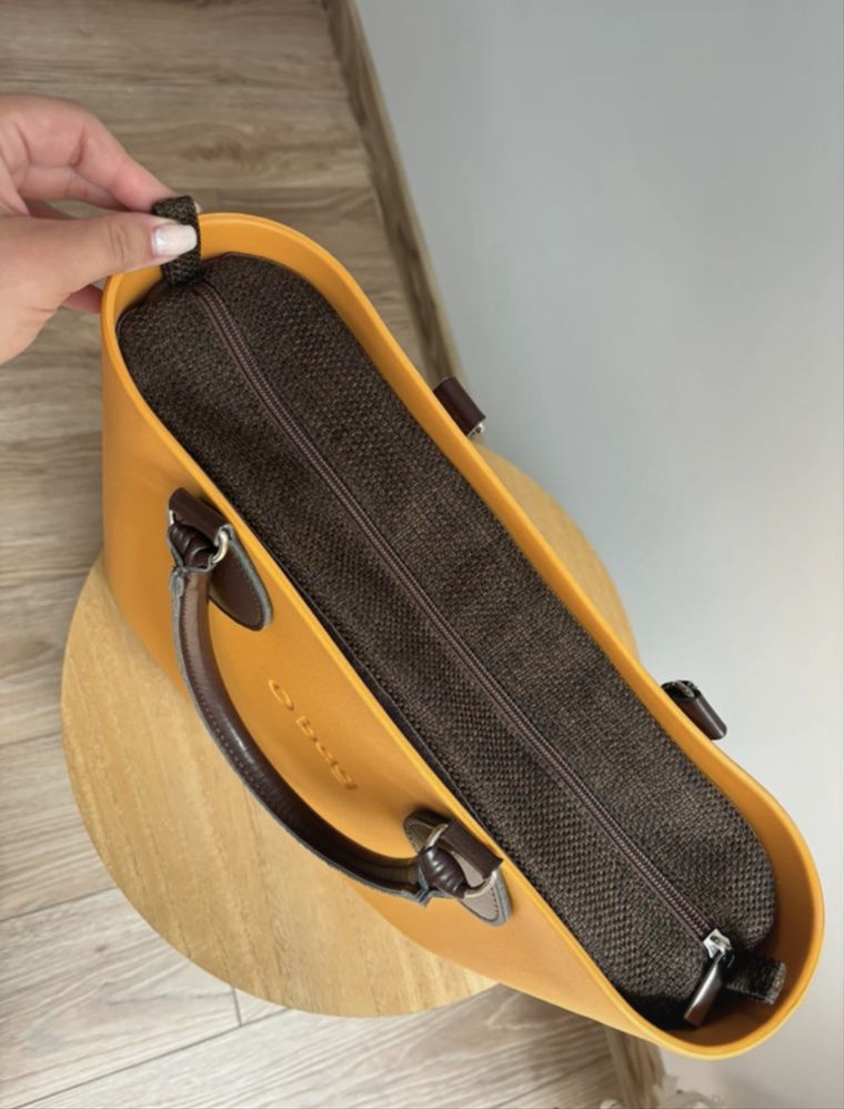 Musztardowa torebka Obag mini