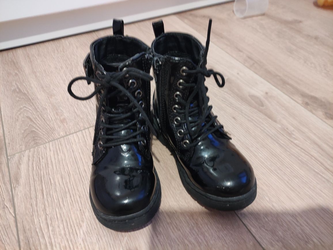Botki lakierowane Cocodrillo 26