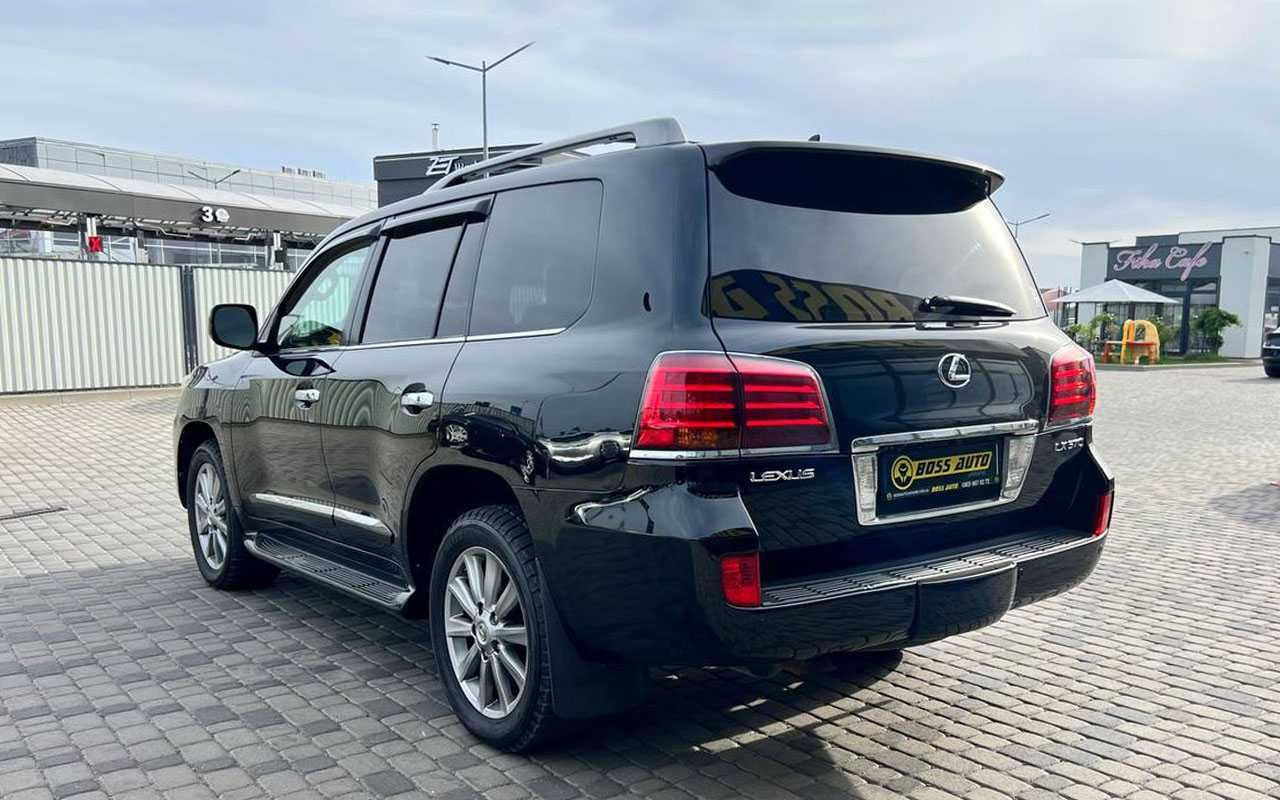 Lexus LX 570 2010