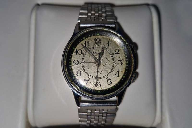 Pojlot zegarek mechaniczny/budzik Made in USSR lata 1970/79 XX w.