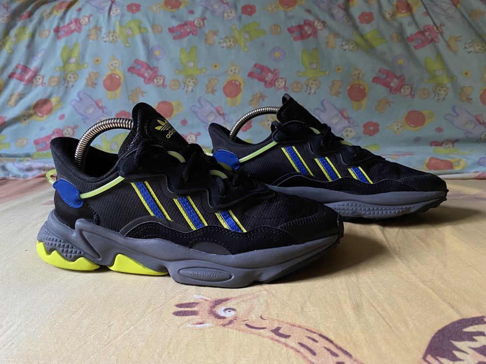 Кроссовки женские Adidas OZWEEGO Originals