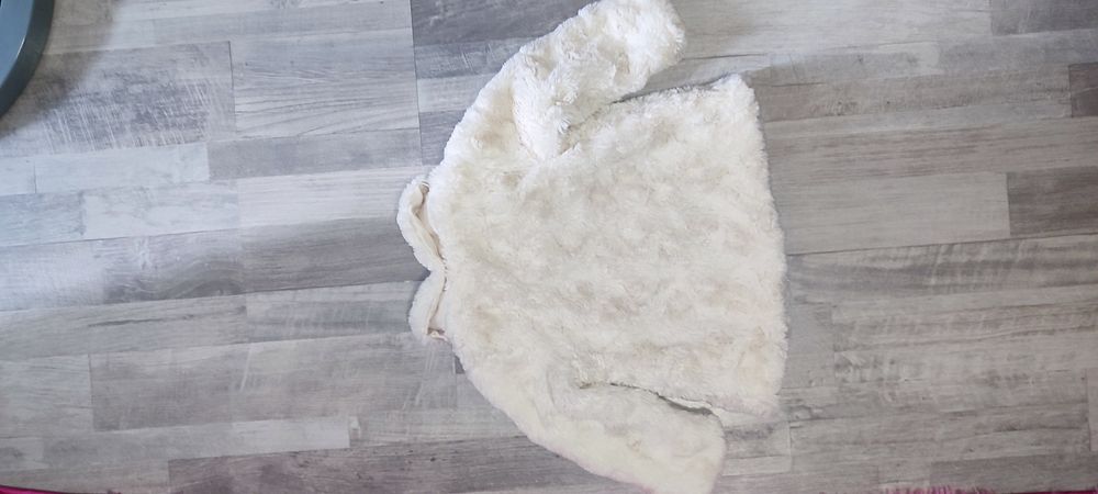 Шубка белоснежная на девочку 86р