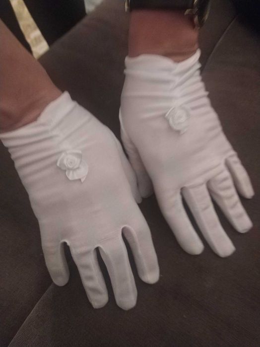 Sprzedam sukienkę komunijną