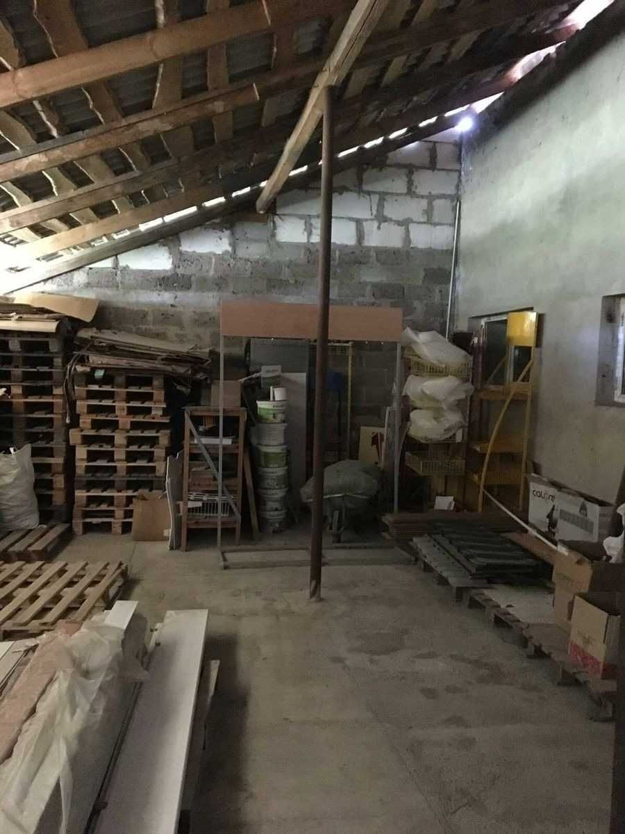 Сдам в оренду комерцiйне примiщення(магазин)в м.Мена,площа 635 кв.м