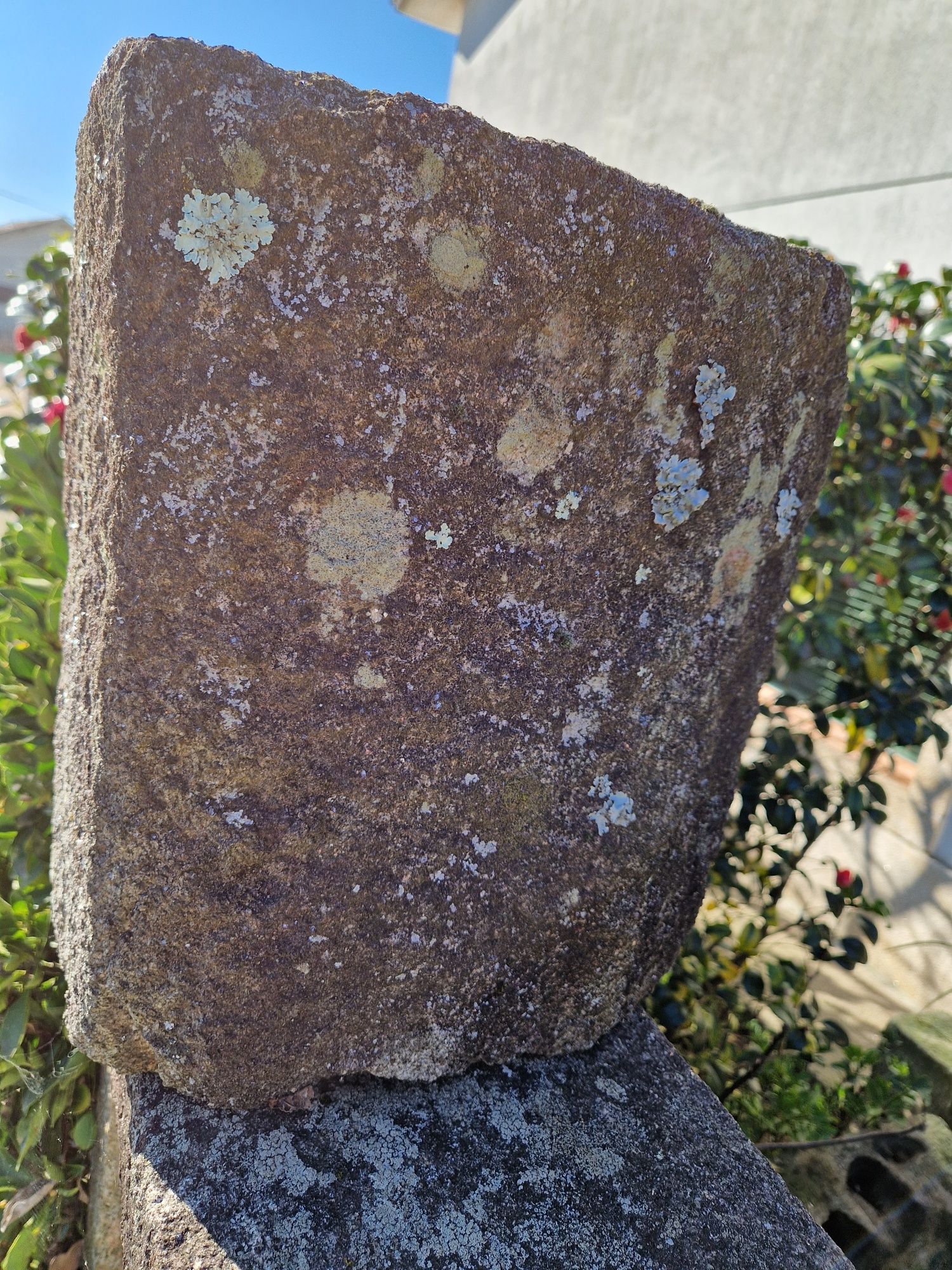 Relógio de SOL Romano em pedra Granito