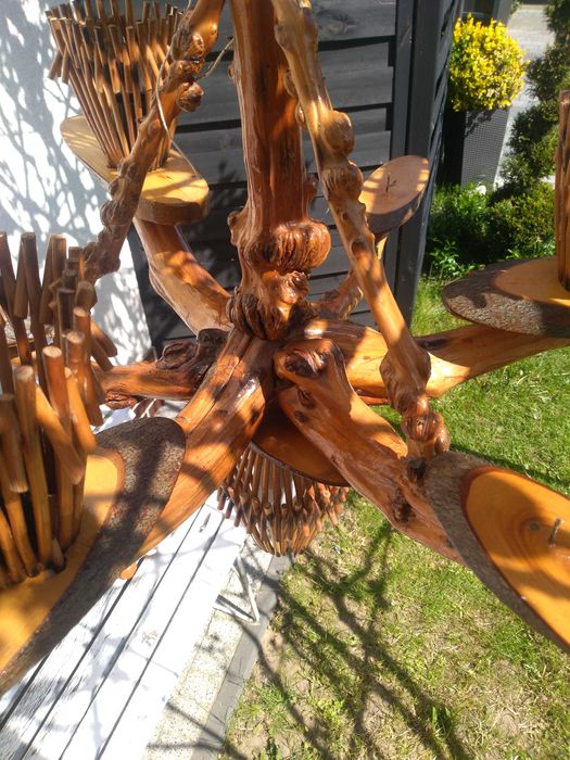 Żyrandol drewniany, duży