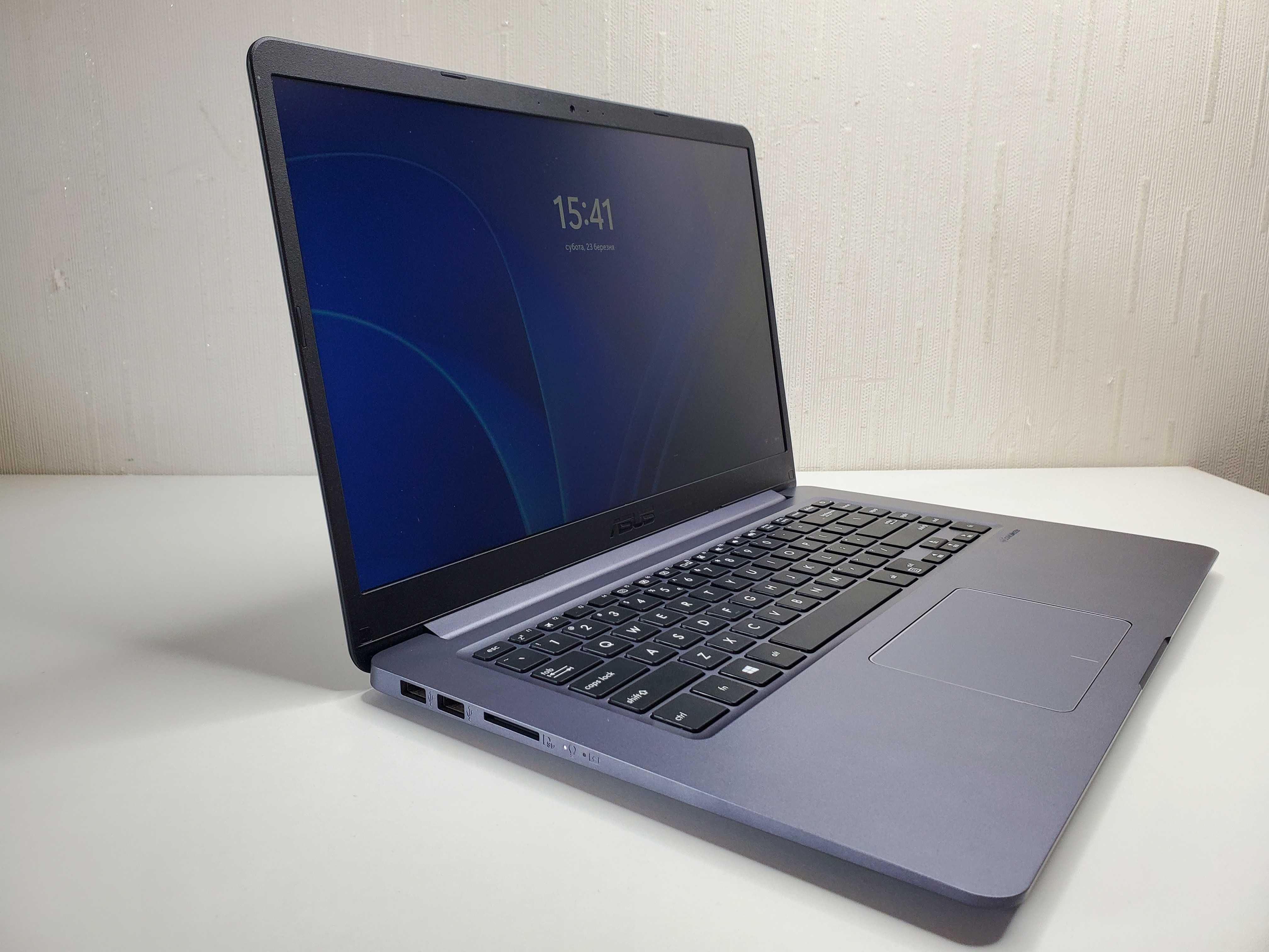 Ноутбук ASUS VivoBook R520 15.6"FullHD_і5-8250_MX130_8Gb_SSD 240