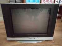 TV antiga Samsung a funcionar