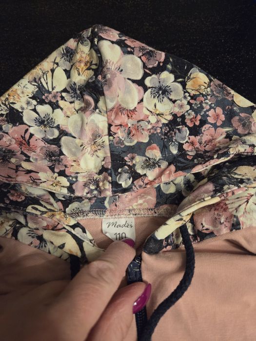 Dres dziewczęcy 110