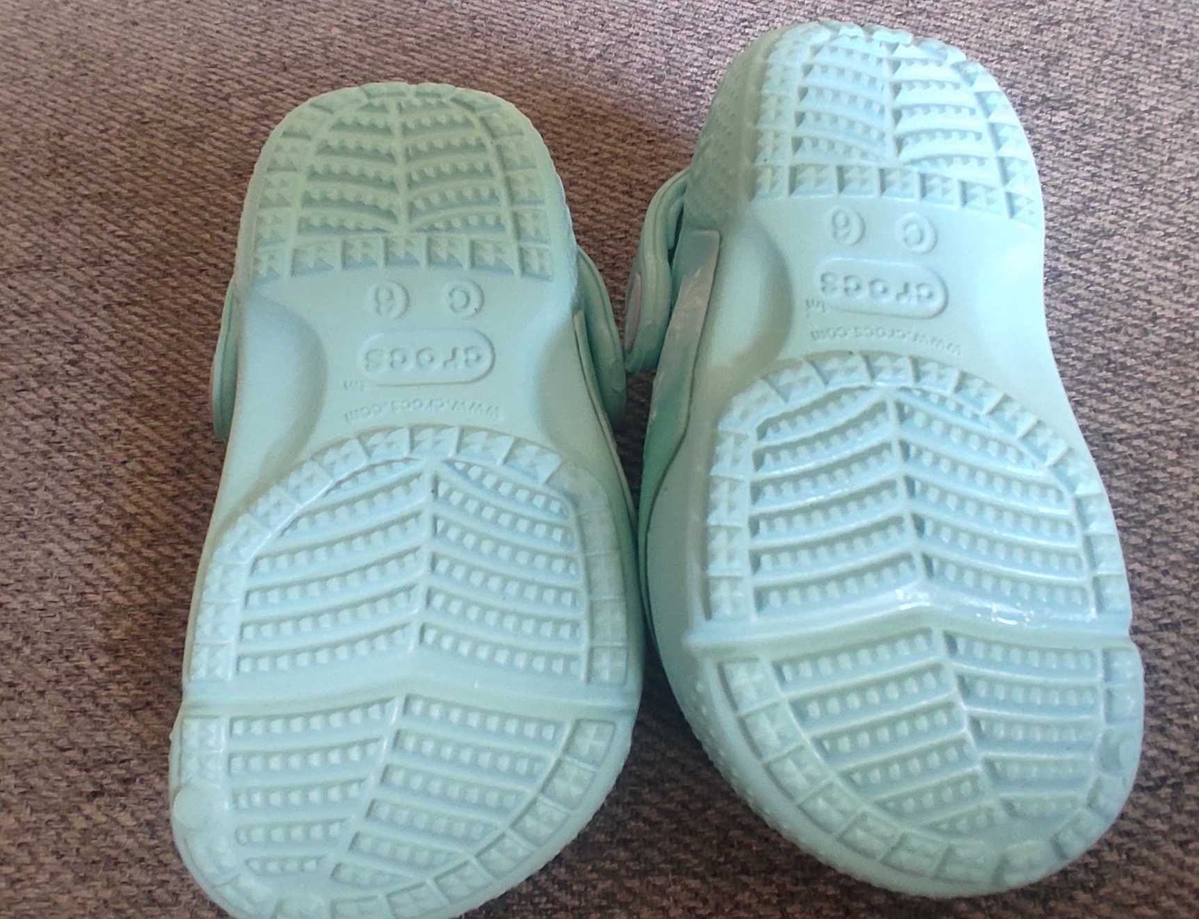 Crocs Frozen tamanho 22/23
