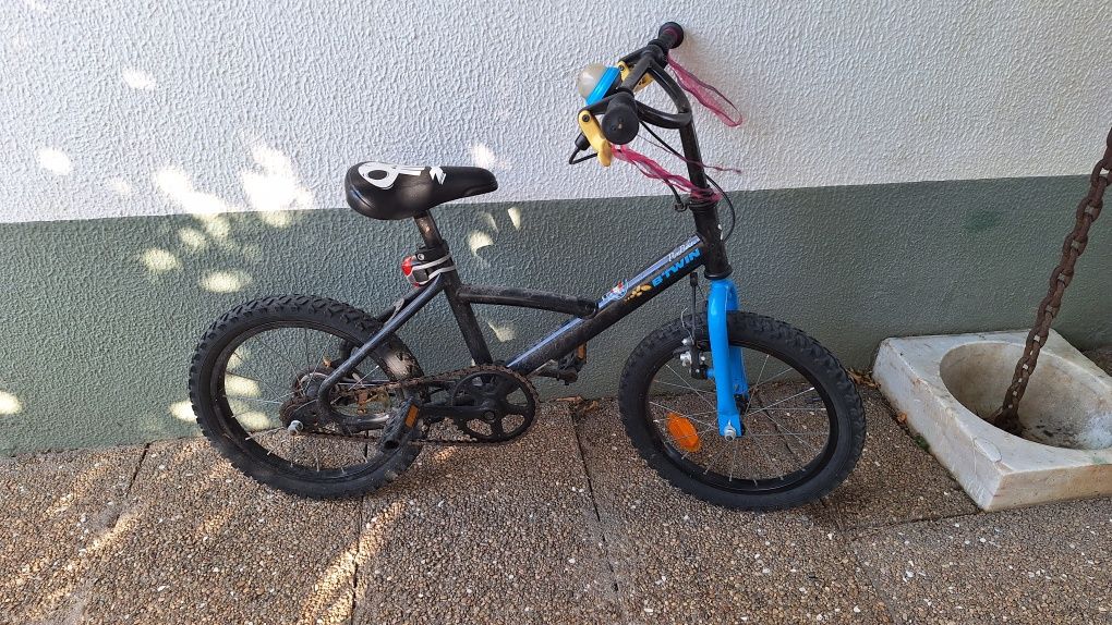 Bicicleta infantil B-twin tema: pirata