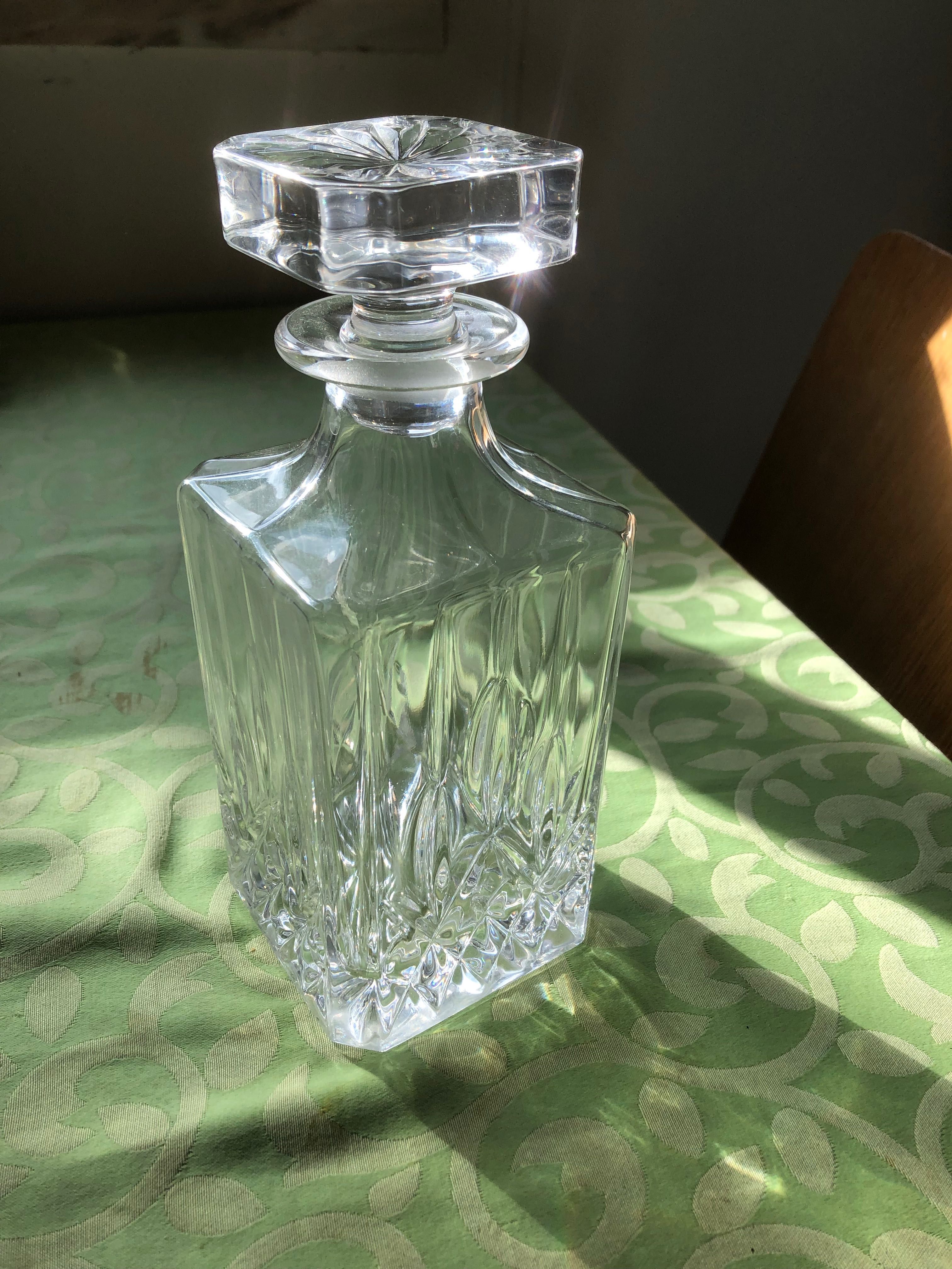 Garrafa de whiskey em cristal