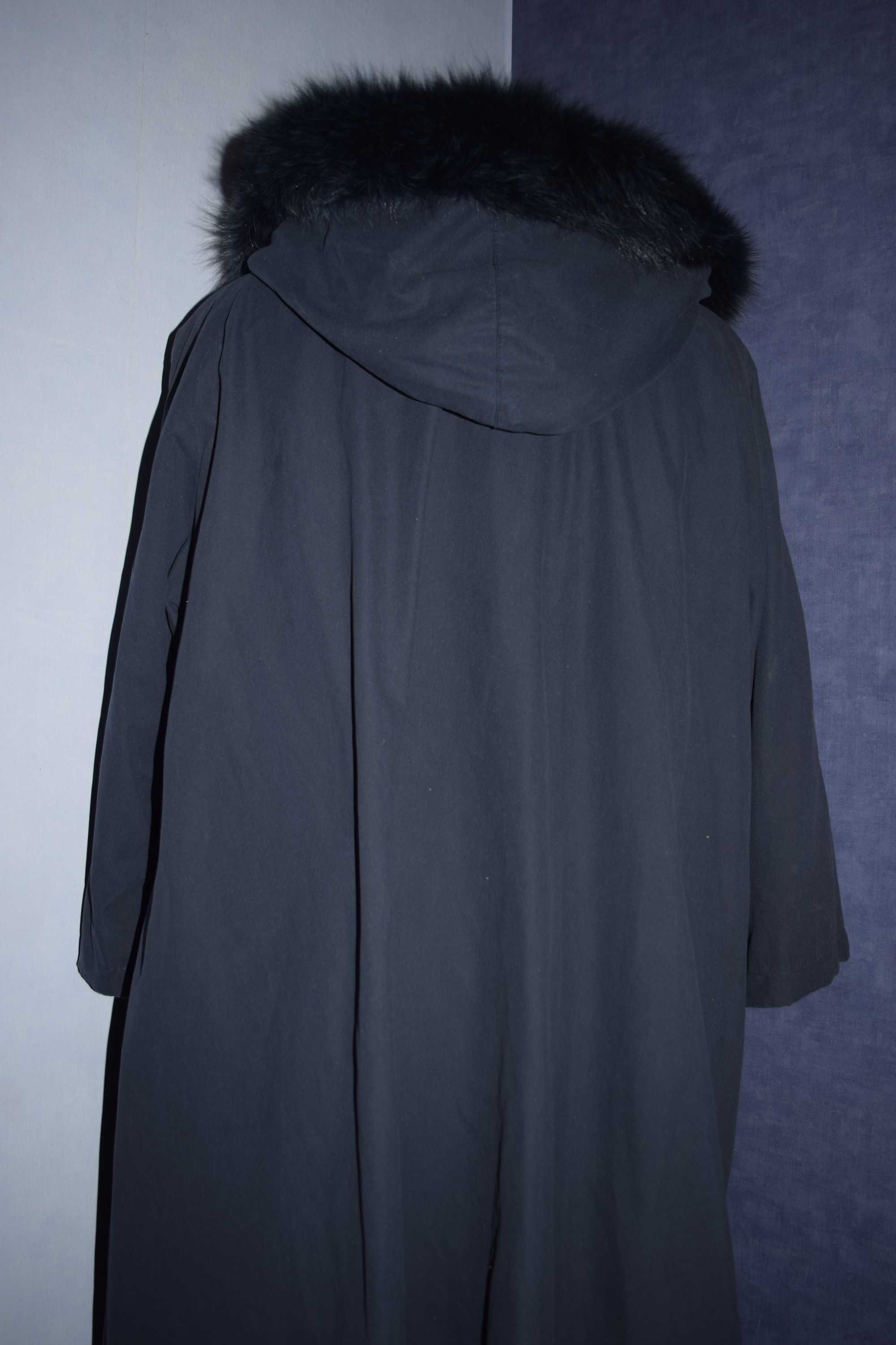 Piękny płaszcz zimowy z kapturem na podpince _48