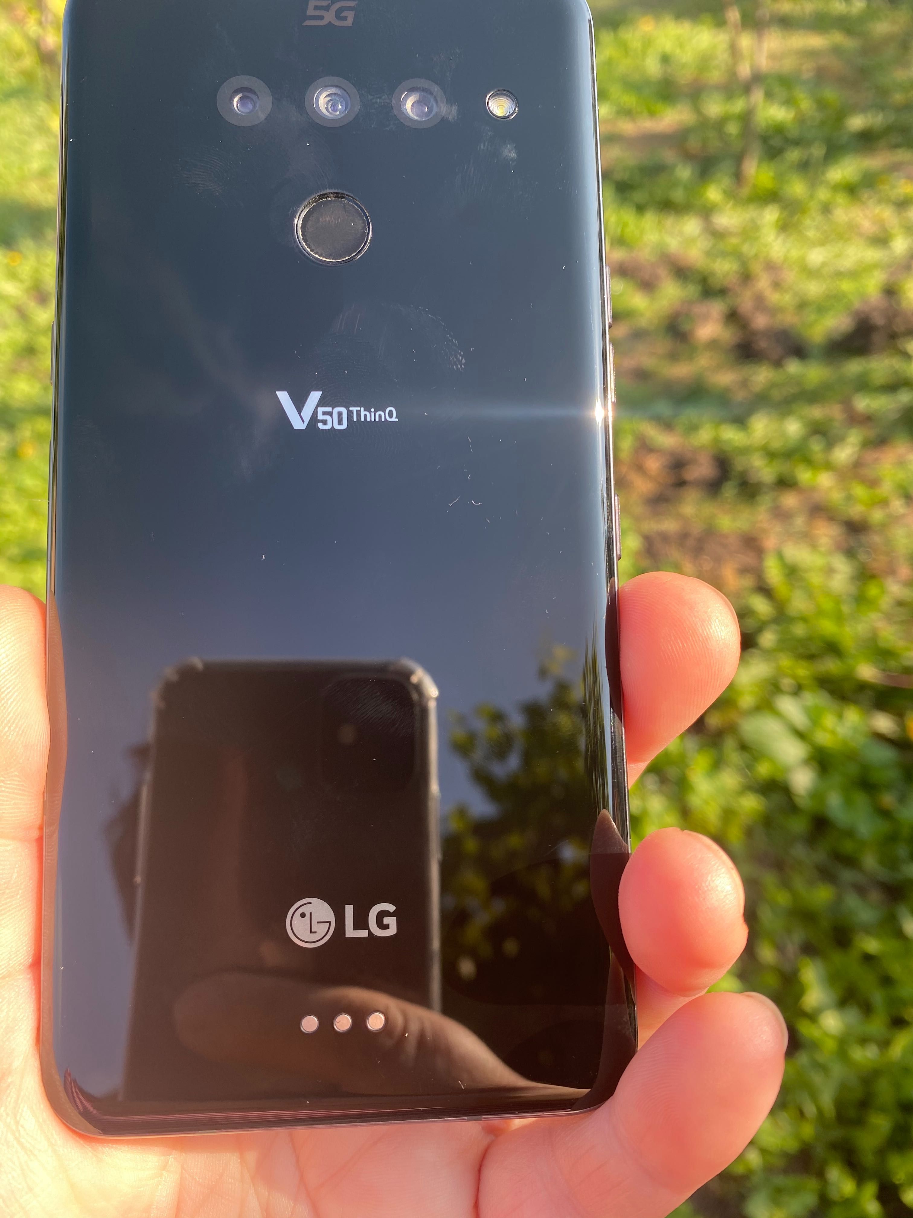 Продам новый LG V50  ThinQ  ориг Neverlock, память 6 /128 ГБ