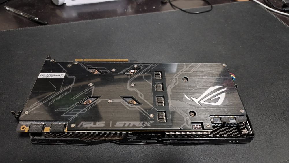 Placa gráfica ASUS ROG STRIX 1080 Advanced Edition