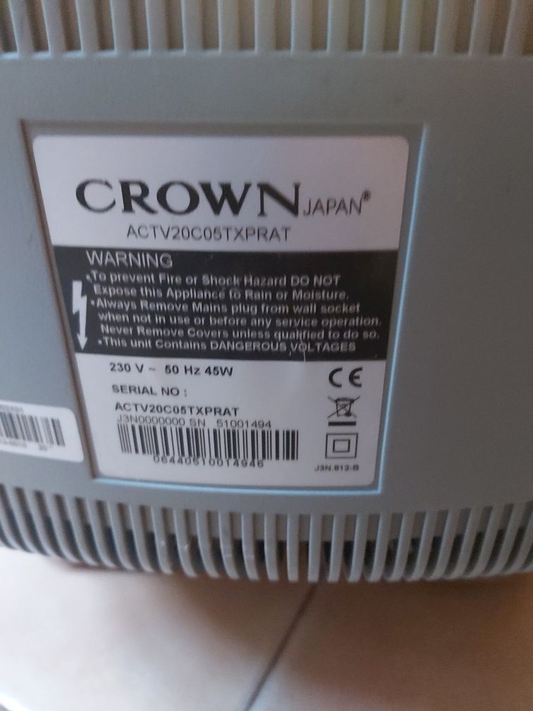 Televisor Crown de 56 cm