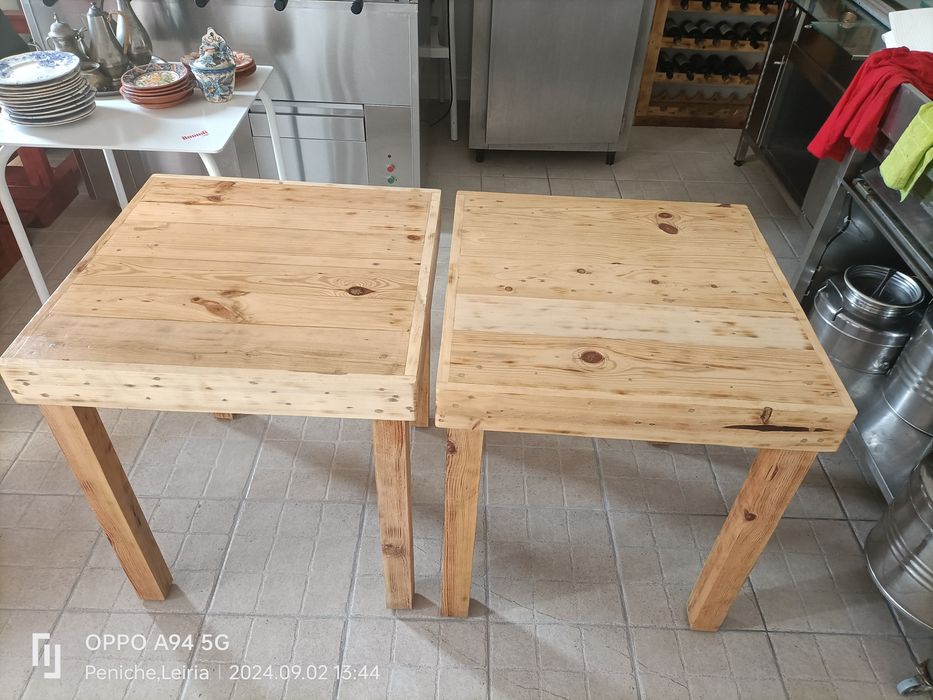 Mesas em Madeira para Café ou Restaurante