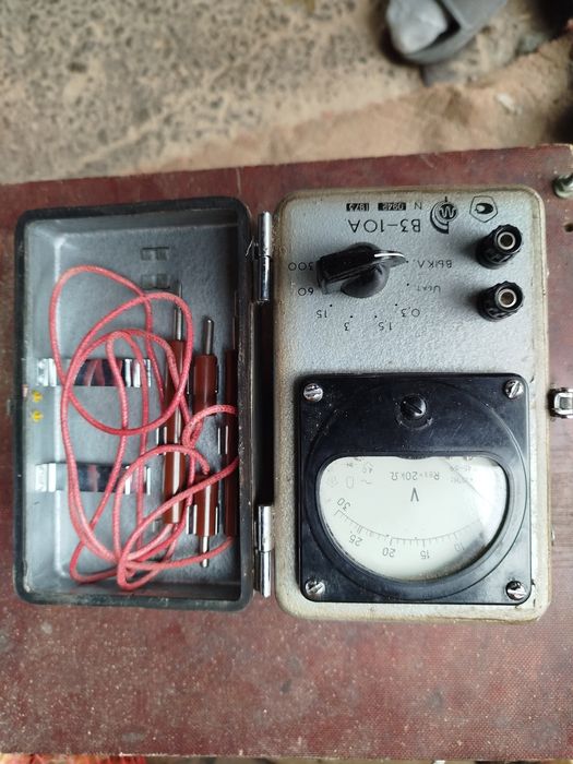 Продам Вольтметр