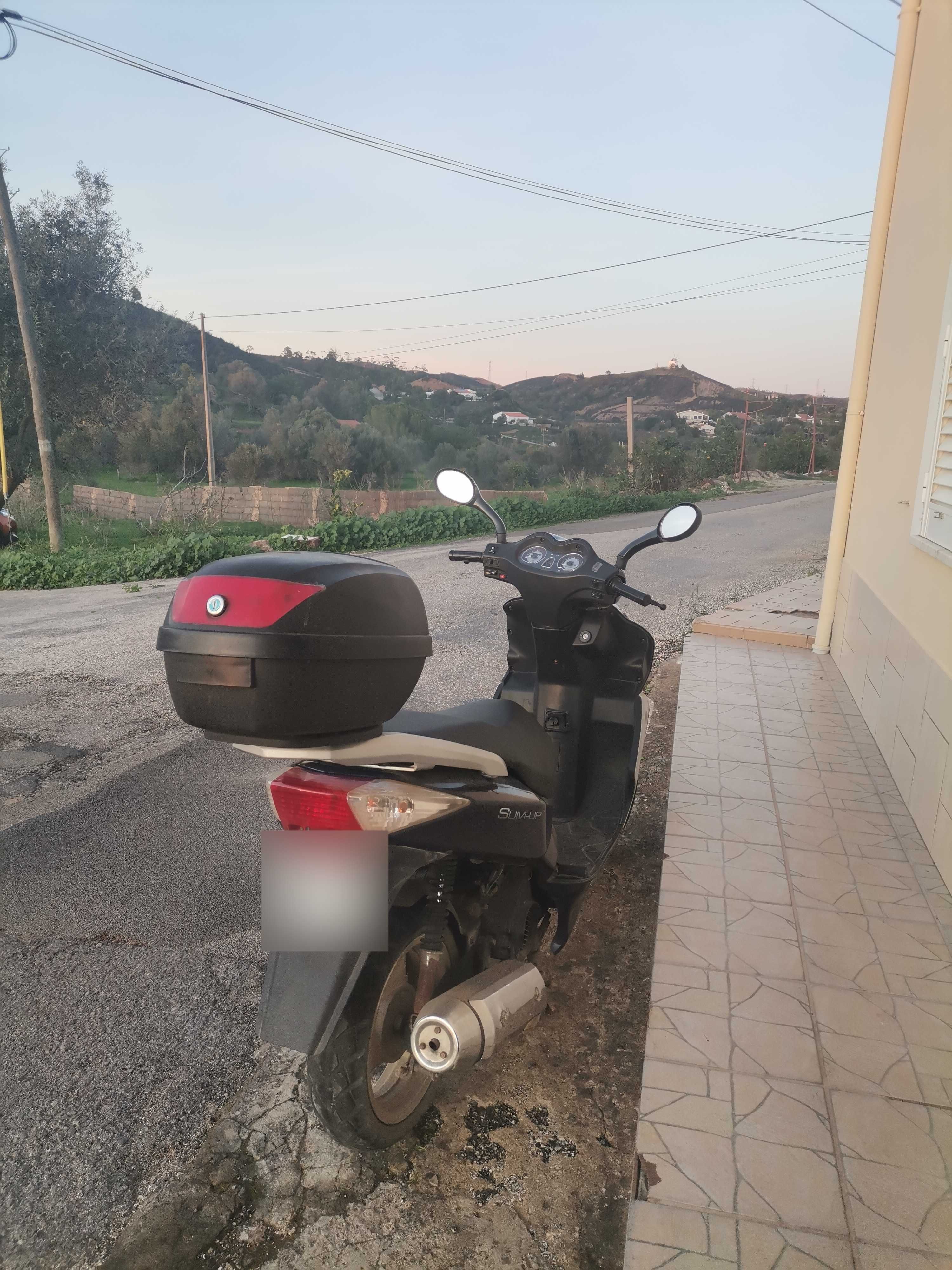Motociclo Peugeot SUM-UP 125