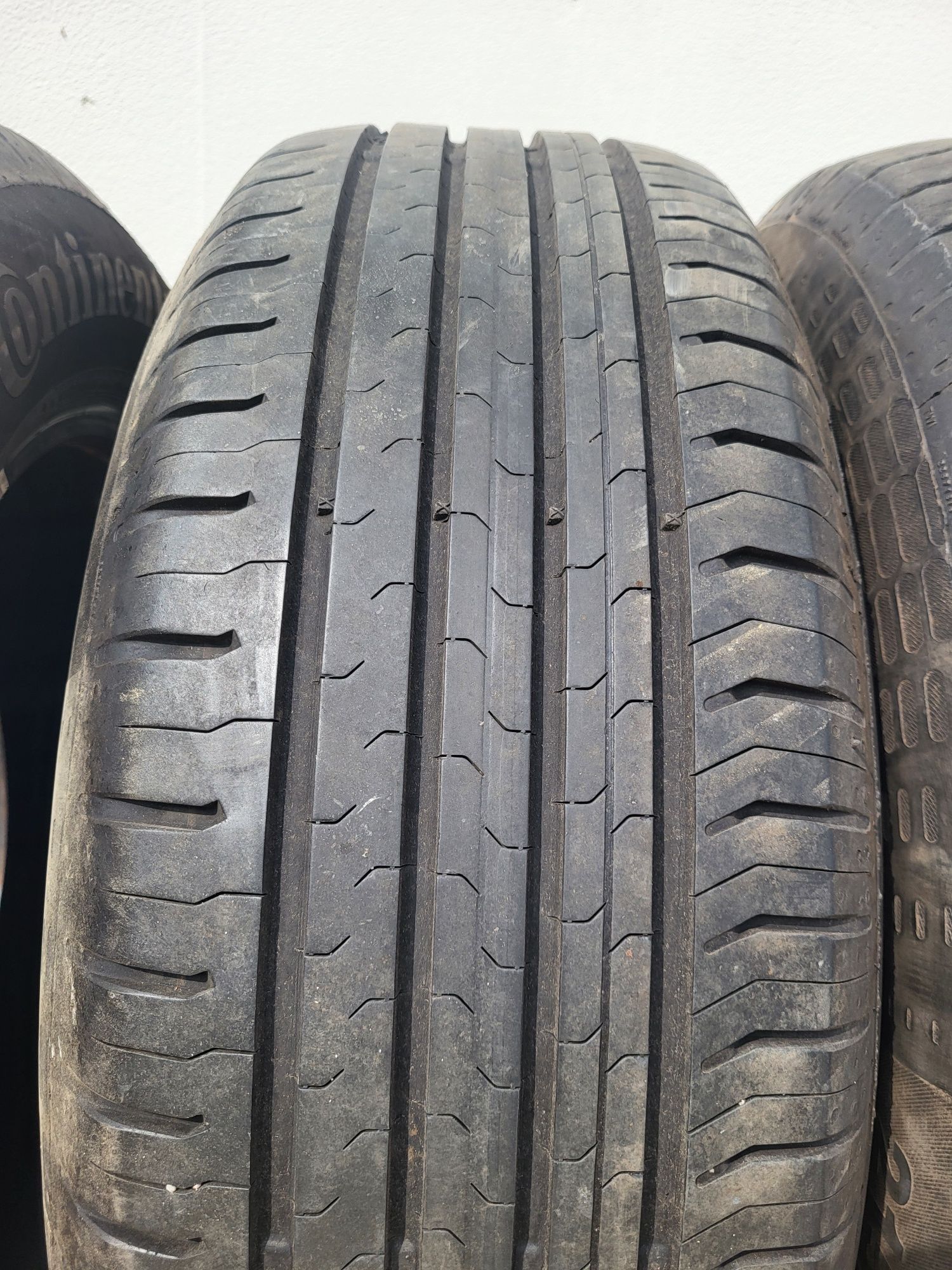 Opony Continental 215 65 r 16