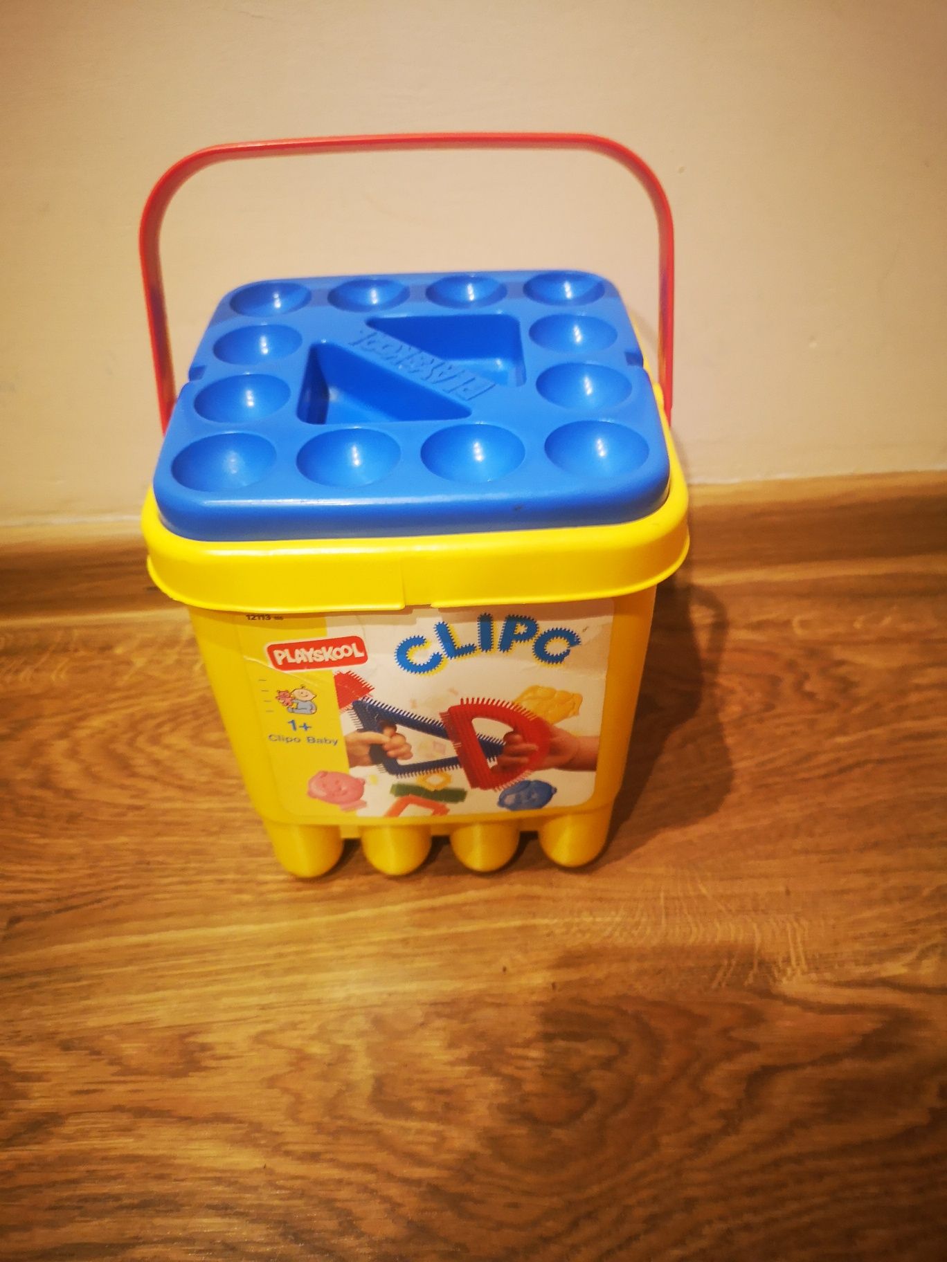 Klocki Playskool Clipo w wiaderku wiek 1+