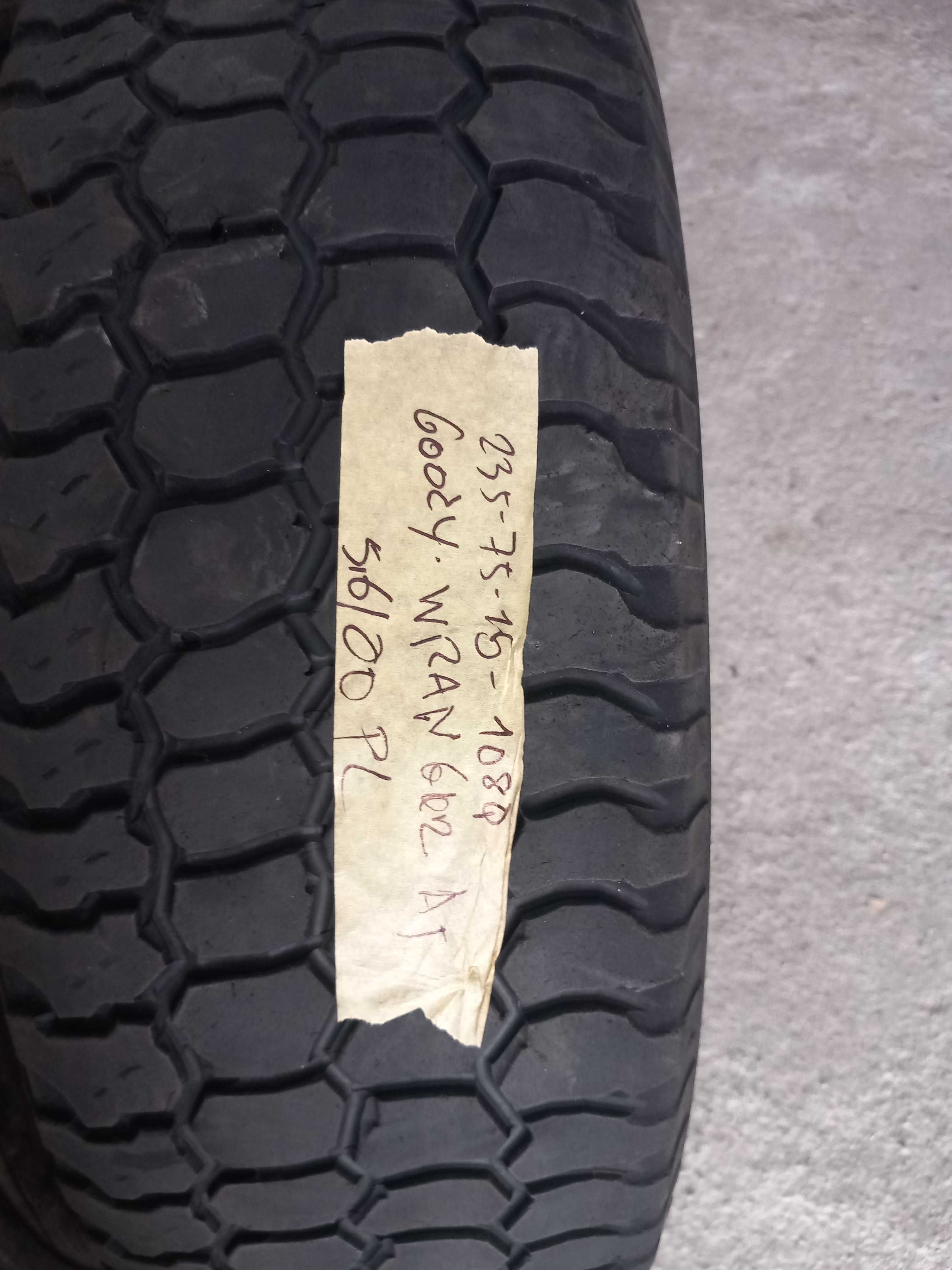 4 Pneus 235/75R15 4x4 Bridgestone e Goodyear
