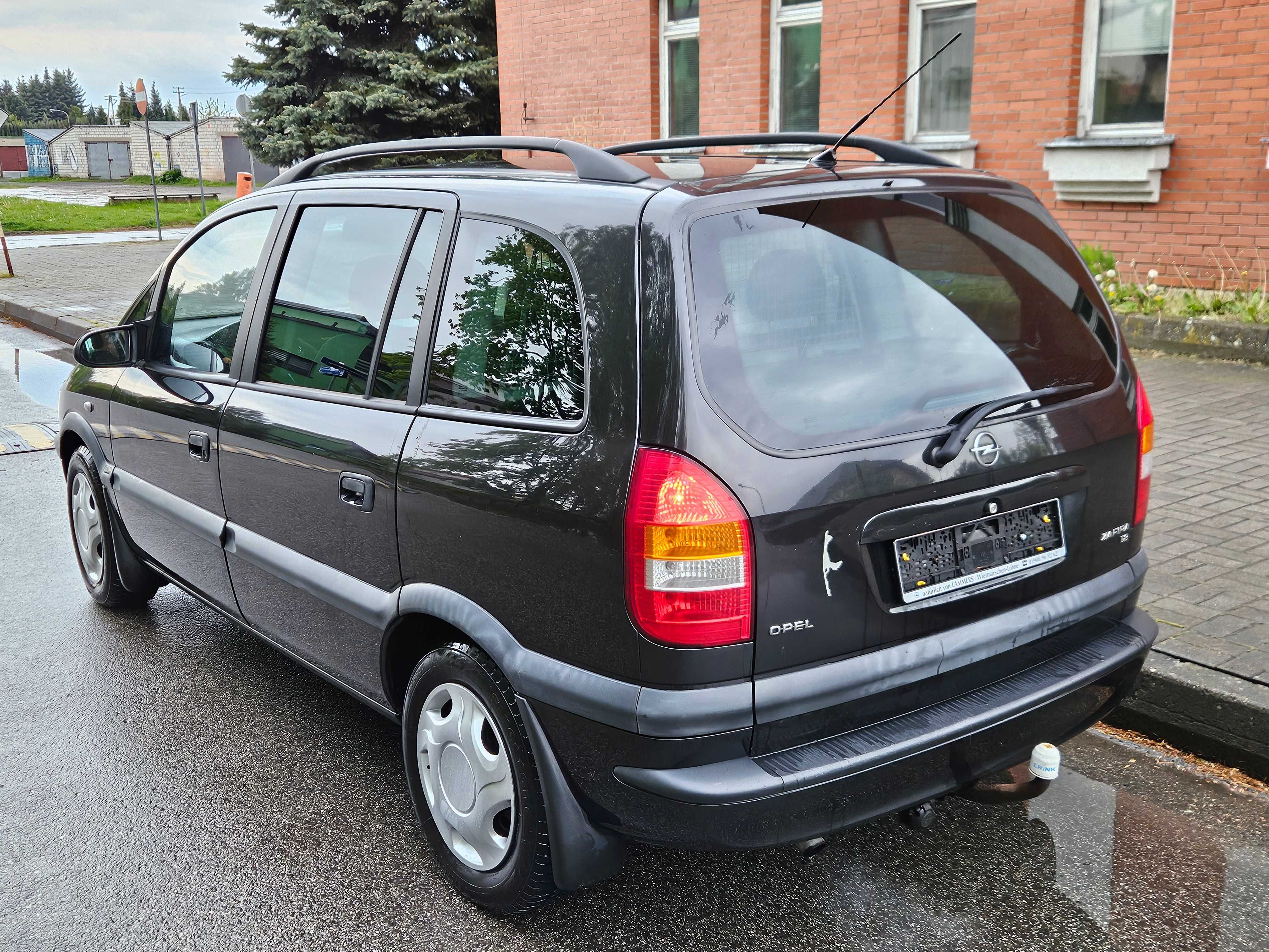 Opel Zafira 1.8 Benzyna 2001r z klimatyzacją 7 osobwy